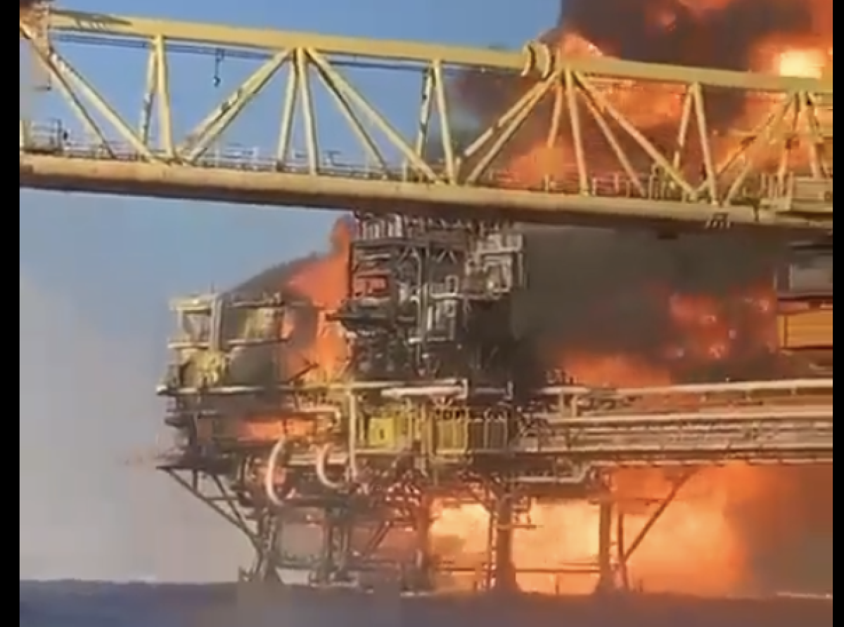 Llamaradas en Pemex